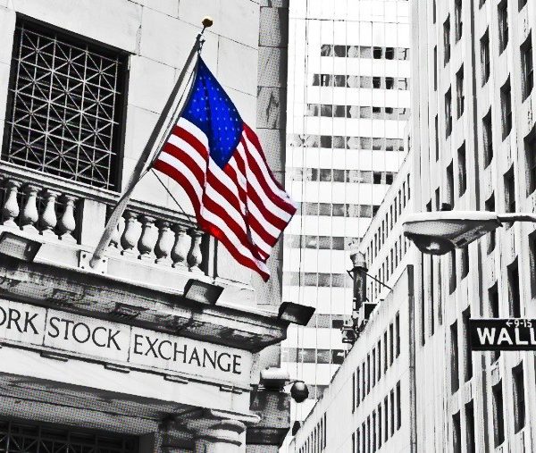 «Μαύρη Δευτέρα» για τη Wall Street και τα κρυπτονομίσματα καθώς ο Τραμπ&hellip;