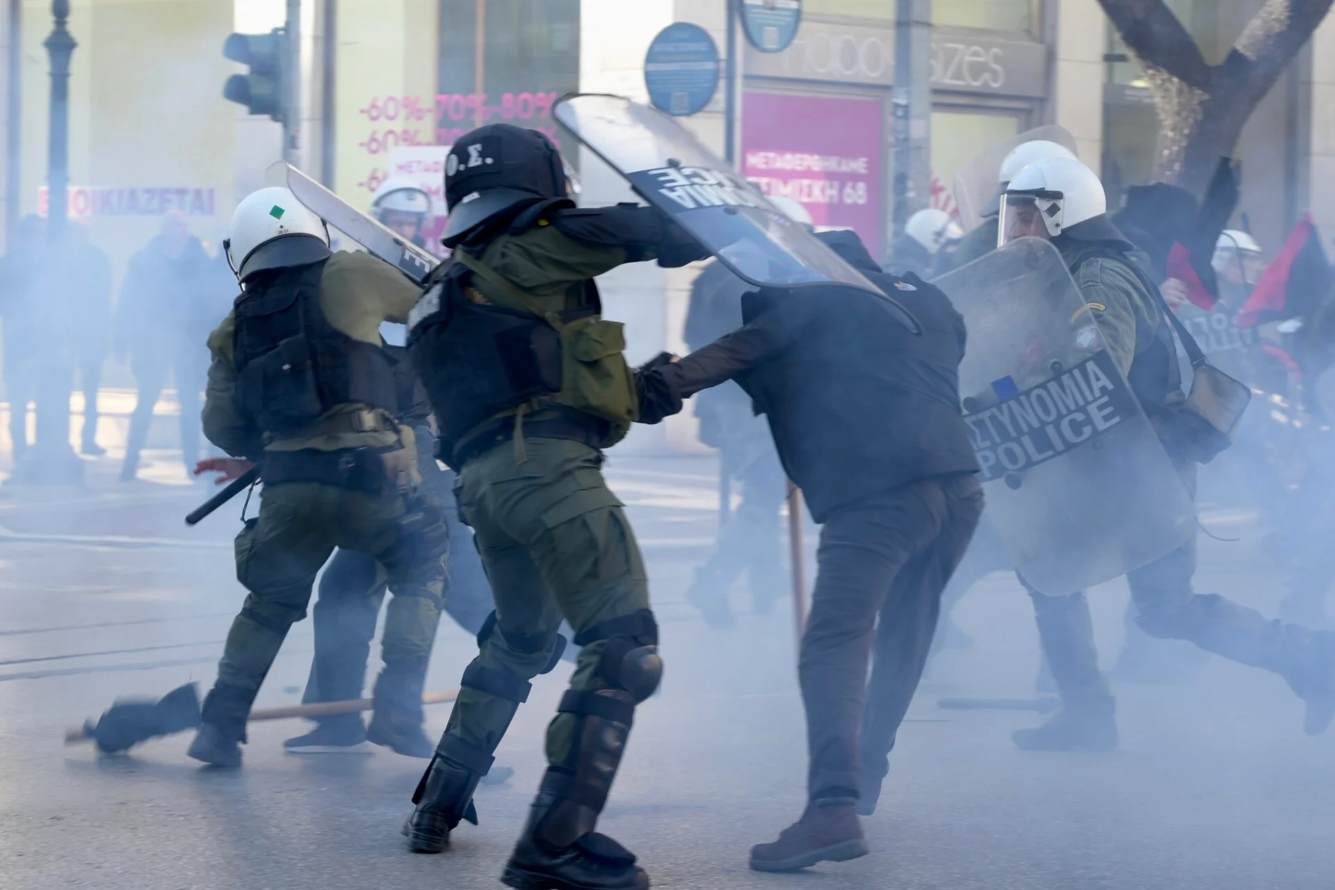 Θεσσαλονίκη: 7 συλλήψεις για τα επεισόδια στην πορεία ενάντια στα ιδιωτικά πανεπιστήμια