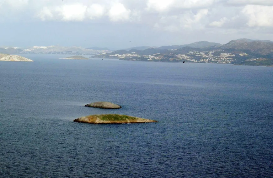 Ίμια: Τουρκική ακταιωρός εισήλθε στα ελληνικά χωρικά ύδατα
