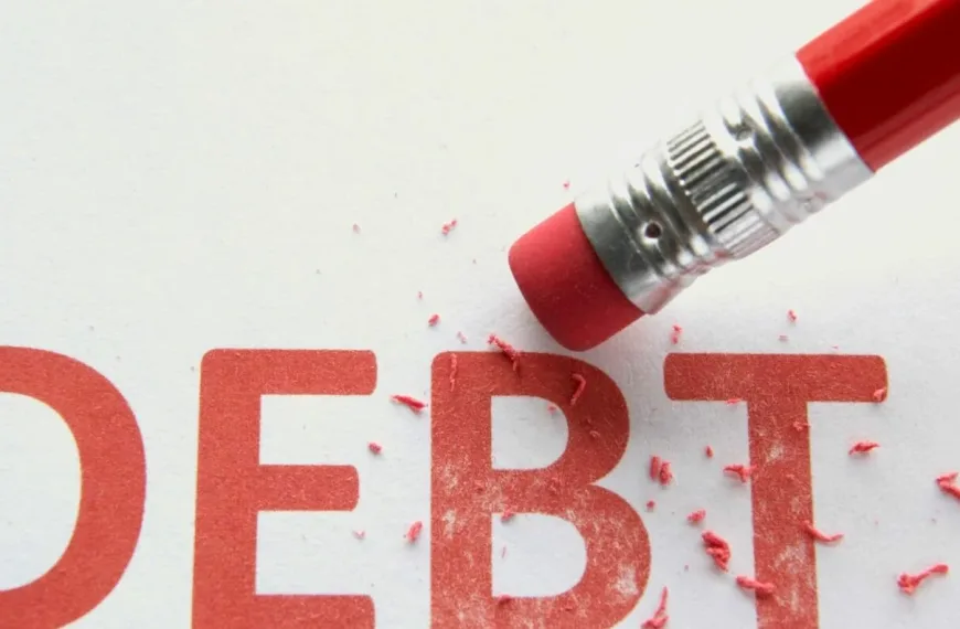 Δημόσιο χρέος: Εκτινάχθηκε στο ύψος – ρεκόρ των 406 δισ. ευρώ