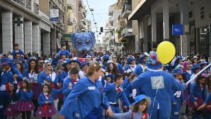 Πάτρα: Σήμερα η μεγάλη καρναβαλική παρέλαση