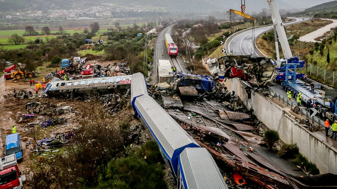 Έφοδος αστυνομικών στα γραφεία του ΟΣΕ ένα χρόνο μετά το δυστύχημα