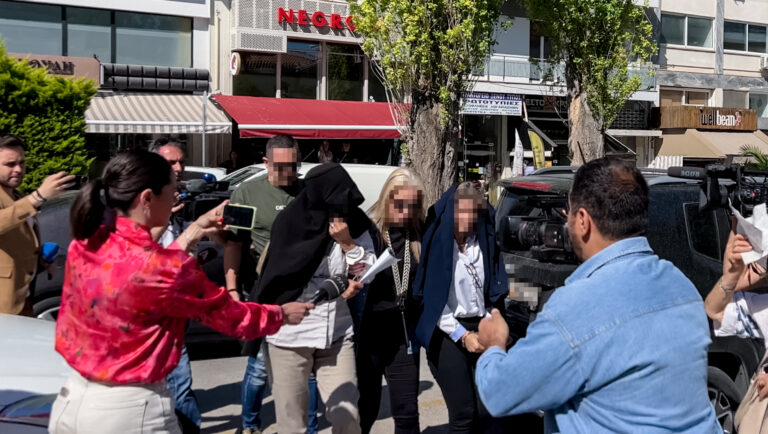 Tο «τεφτέρι» της διευθύντριας της ΔΟΥ Χαλκίδας και οι νέες καταγγελίες