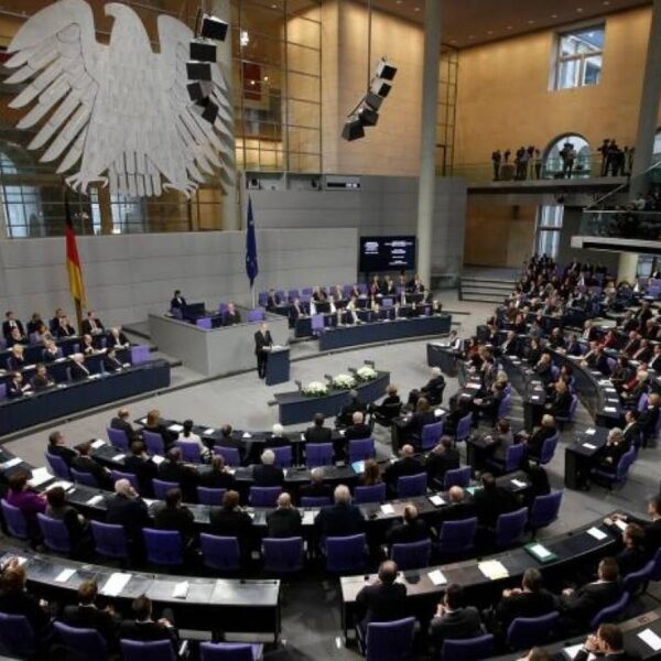 75 χρόνια γερμανικό Σύνταγμα – Η σχέση του με την Ελλάδα