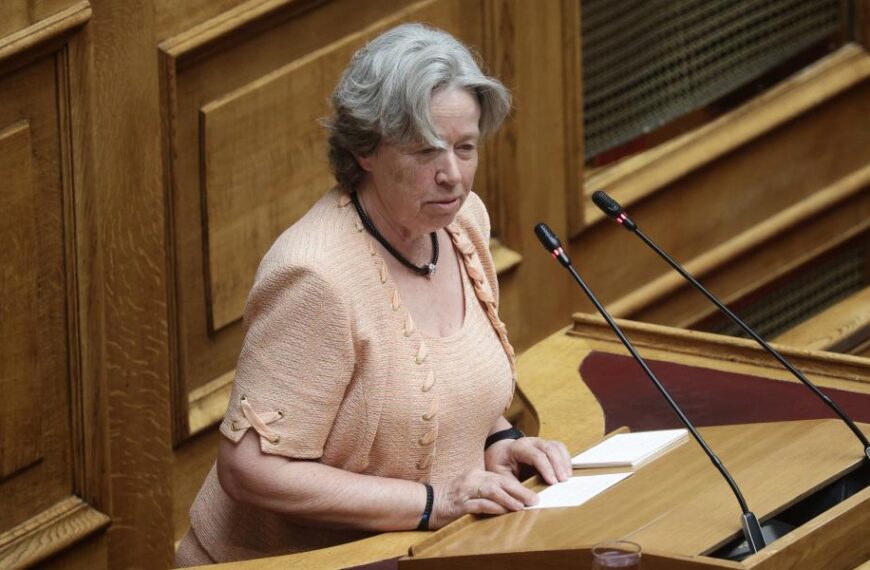 ΣΥΡΙΖΑ: Διαγράφεται η Αθηνά Λινού από την ΚΟ του κόμματος