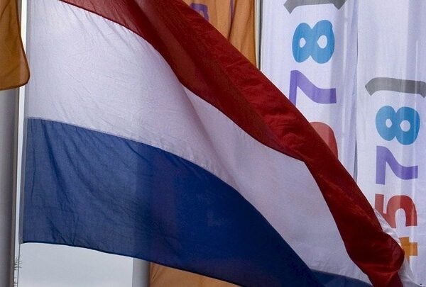 Ολλανδία: Επιτεύχθηκε συμφωνία για τον σχηματισμό τετρακομματικής (ακρο)δεξιάς κυβέρνησης