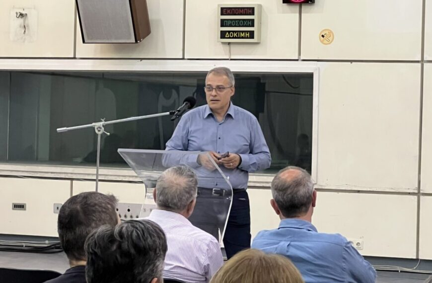 Μπλέτσας για την AI: Το ζητούμενο πλέον είναι αν θα έχουμε μηχανή αντί ανθρώπου ή…