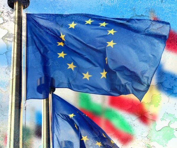 Politico: ΗΠΑ και Ευρωπαϊκή Ένωση σε τροχιά διαπραγμάτευσης για τον εμπορικό πόλεμο