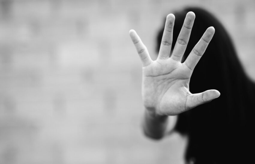 Ποινική δίωξη σε γνωστό ποινικολόγο για βαρύ ξυλοδαρμό σε βάρος της συζύγου του
