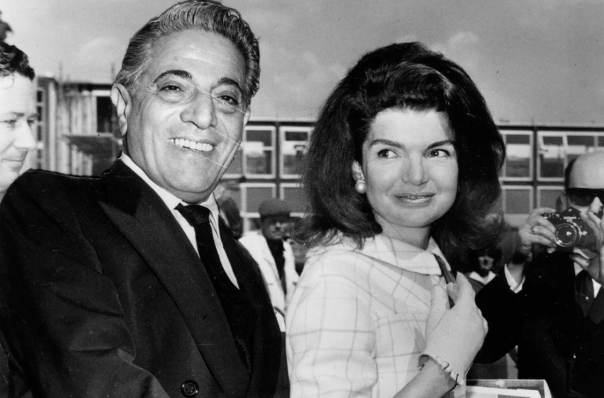 Ask Not:The Kennedys and the Women They Destroyed: Βιβλίο-“σεισμός”με αναφορά σε Ωνάση: «Αμφιφυλόφιλος, πλήρωνε νεαρά άτομα, τα έδερνε άγρια μετά το σεξ»