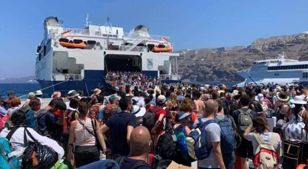 Guardian: Οι τουρίστες στην Ελλάδα δεν γνωρίζουν τους κινδύνους του&hellip;