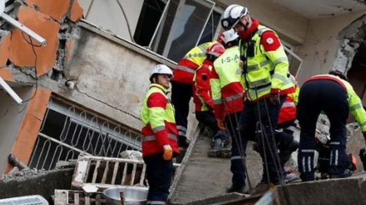 Κατάρρευση κτηρίου στην Κωνσταντινούπολη