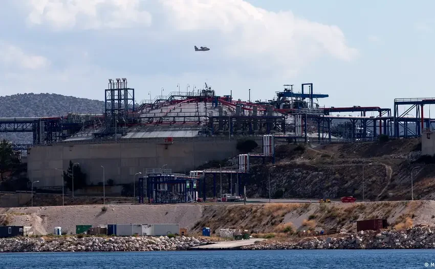 Handelsblatt: Η Ελλάδα θάβει τα σχέδιά της για το LNG