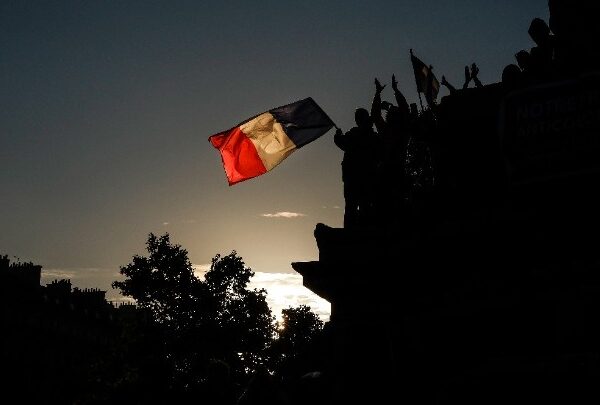 Βουλευτικές εκλογές στη Γαλλία: Ξεκινούν τα μετεκλογικά παζάρια&hellip;