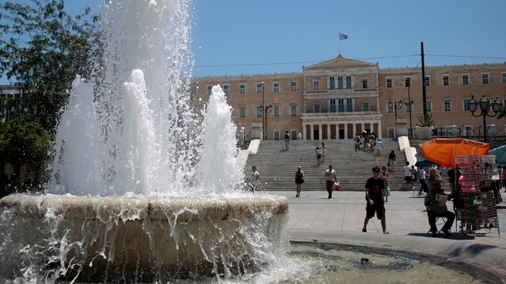 Τουλάχιστον μέχρι την Παρασκευή οι υψηλές θερμοκρασίες