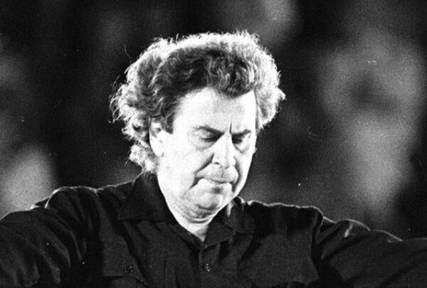 «Κοντά σας όλη μου η ζωή»: Σήμερα η μεγάλη συναυλία-αφιέρωμα&hellip;