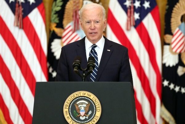 Μπάιντεν: Σε «πραγματικό δίλημμα» ο Πούτιν μετά την ουκρανική εισβολή στο ρωσικό&hellip;