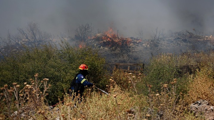 Πολύ υψηλός κίνδυνος πυρκαγιάς και για σήμερα Κυριακή