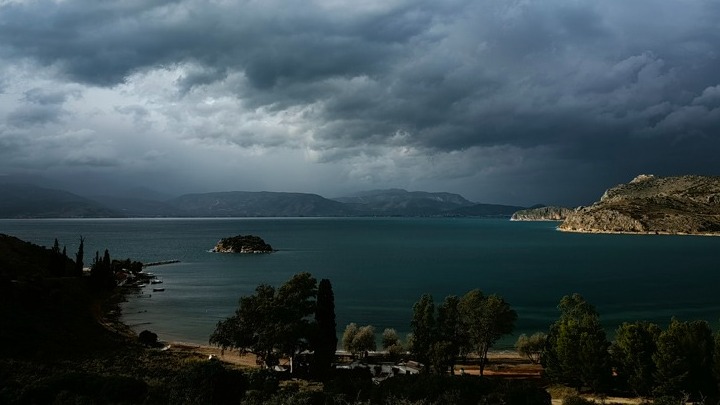 Εκτακτο δελτίο από ΕΜΥ – Βροχές, καταιγίδες, χαλαζοπτώσεις και μεγάλη συχνότητα κεραυνών