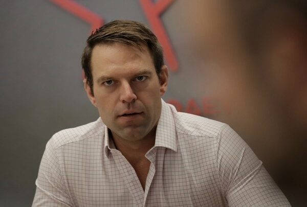 Κασσελάκης: Ζητώ από όλους καθαρή θέση τώρα. Με τους τραπεζίτες&hellip;