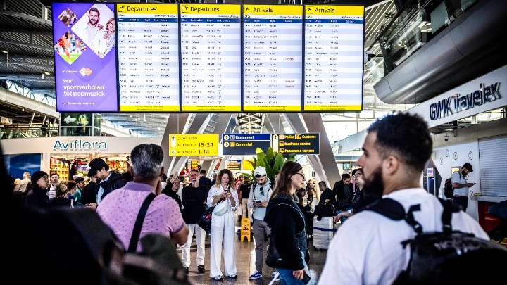 Βλάβη στο ψηφιακό σύστημα έθεσε εκτός λειτουργίας το αεροδρόμιο του Αϊντχόφεν και άλλες δημόσιες υπηρεσίες στην Ολλανδία