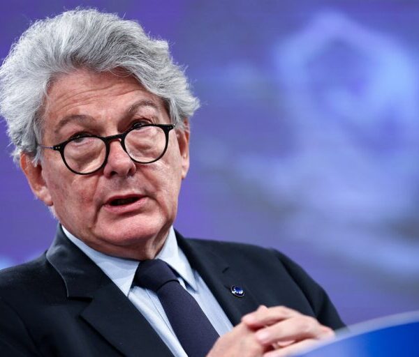 Κομισιόν: Αιφνιδιαστική παραίτηση του Τιερί Μπρετόν με επιστολή-κόλαφο στην Ούρσουλα&hellip;