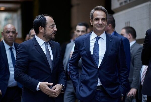 Συνάντηση Μητσοτάκη-Χριστοδουλίδη: Στην ατζέντα η ηλεκτρική διασύνδεση Κύπρου – Ελλάδας 