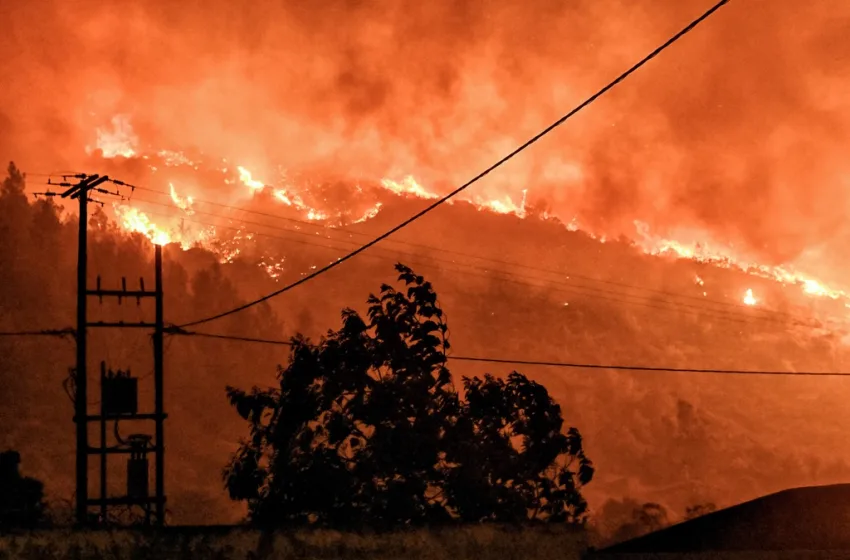 Ξυλόκαστρο: Μεγάλη αναζωπύρωση στην Κορινθία-  Νέο μήνυμα 112