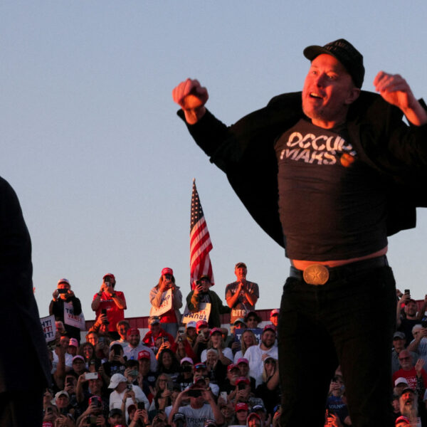 Ο Ντόναλντ Τραμπ επέστρεψε στον τόπο της απόπειρας δολοφονίας του – Στο&hellip;