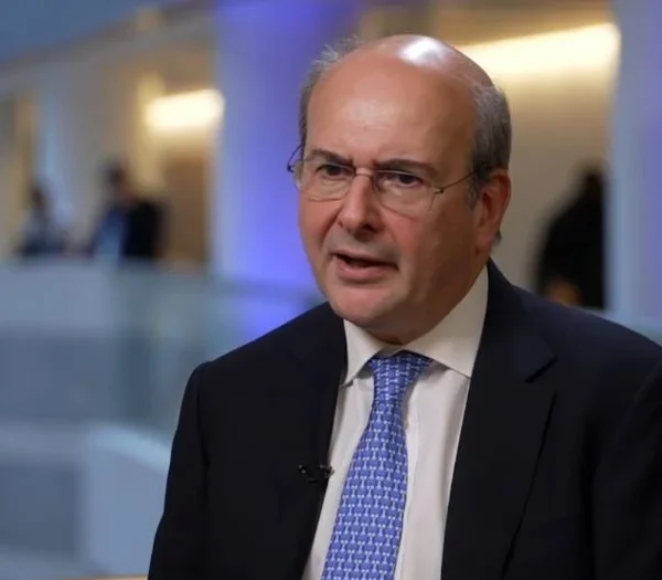 Χατζηδάκης στο CNBC: Το μήνυμά μας στις αγορές είναι δημοσιονομική υπευθυνότητα