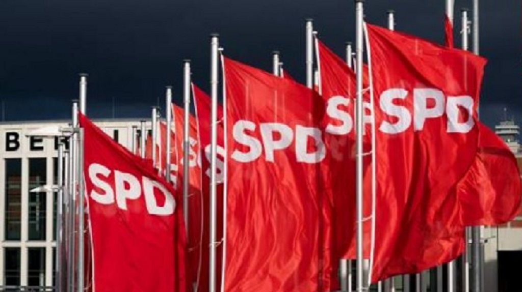 Το SPD βγάζει… φλας αριστερά ελπίζοντας στο θαύμα