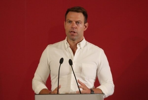 Την υποψηφιότητά του για την ηγεσία του ΣΥΡΙΖΑ ανακοίνωσε ο Στ. Κασσελάκης