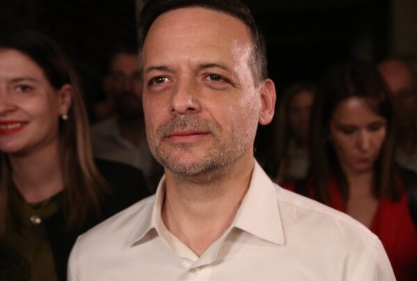 Τηλεμαχία με τον Νίκο Ανδρουλάκη ζήτησε ο Χάρης Δούκας ενόψει του β’&hellip;