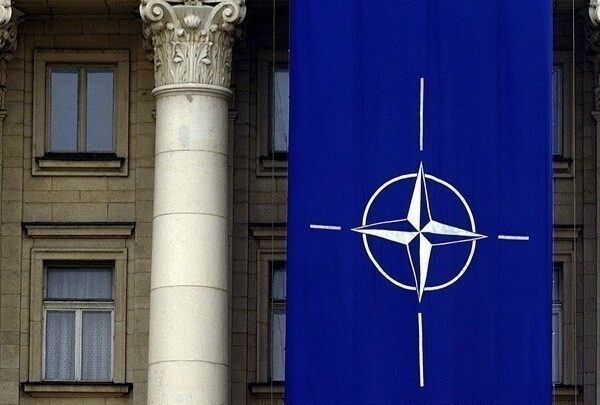 G7: «Μη αναστρέψιμη» η πορεία ενσωμάτωσης της Ουκρανίας στο ΝΑΤΟ