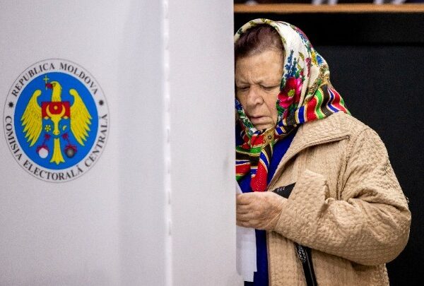 Μολδαβία: Επικράτηση του “Όχι” στο δημοψήφισμα για την ΕΕ