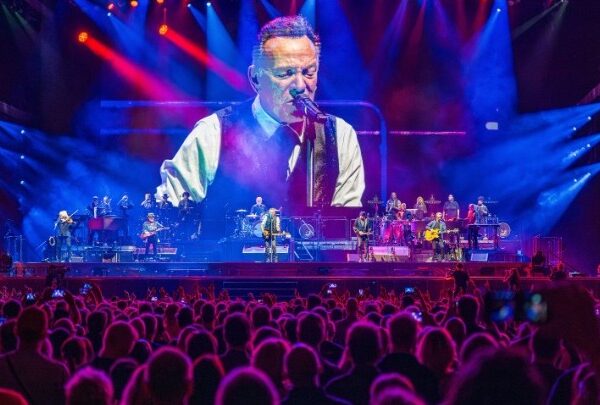 Εκλογές στις ΗΠΑ / Ο Μπρους Σπρίνγκστιν στον προεκλογικό αγώνα&hellip;