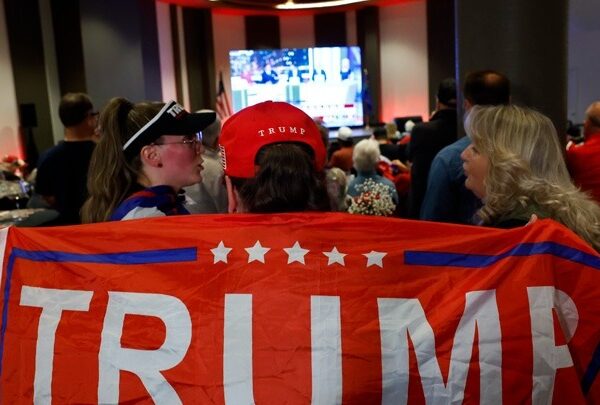 Συγχαρητήριες δηλώσεις ηγετών κρατών και πολιτικών για τη νίκη Τραμπ