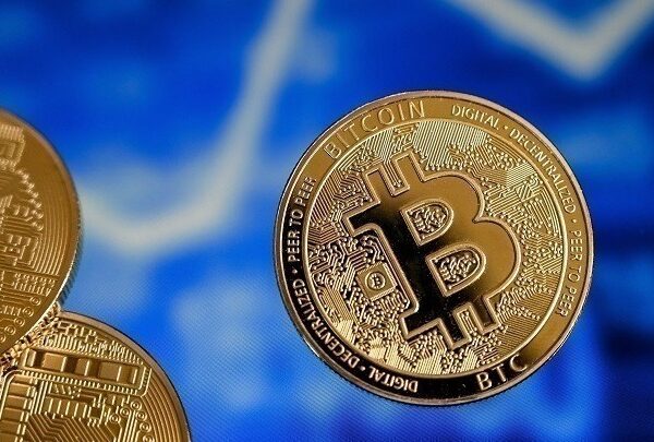 Bitcoin: Εκτίναξη πάνω από τα 100 χιλιάδες δολάρια