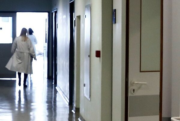 COVID-19: 577 νέες εισαγωγές, 6 διασωληνώσεις και 24 θάνατοι την…