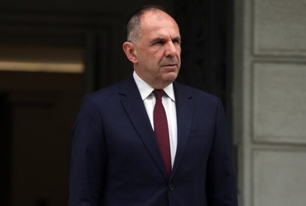 Γεραπετρίτης: Οι κυρώσεις στη Συρία πρέπει να αρθούν σταδιακά