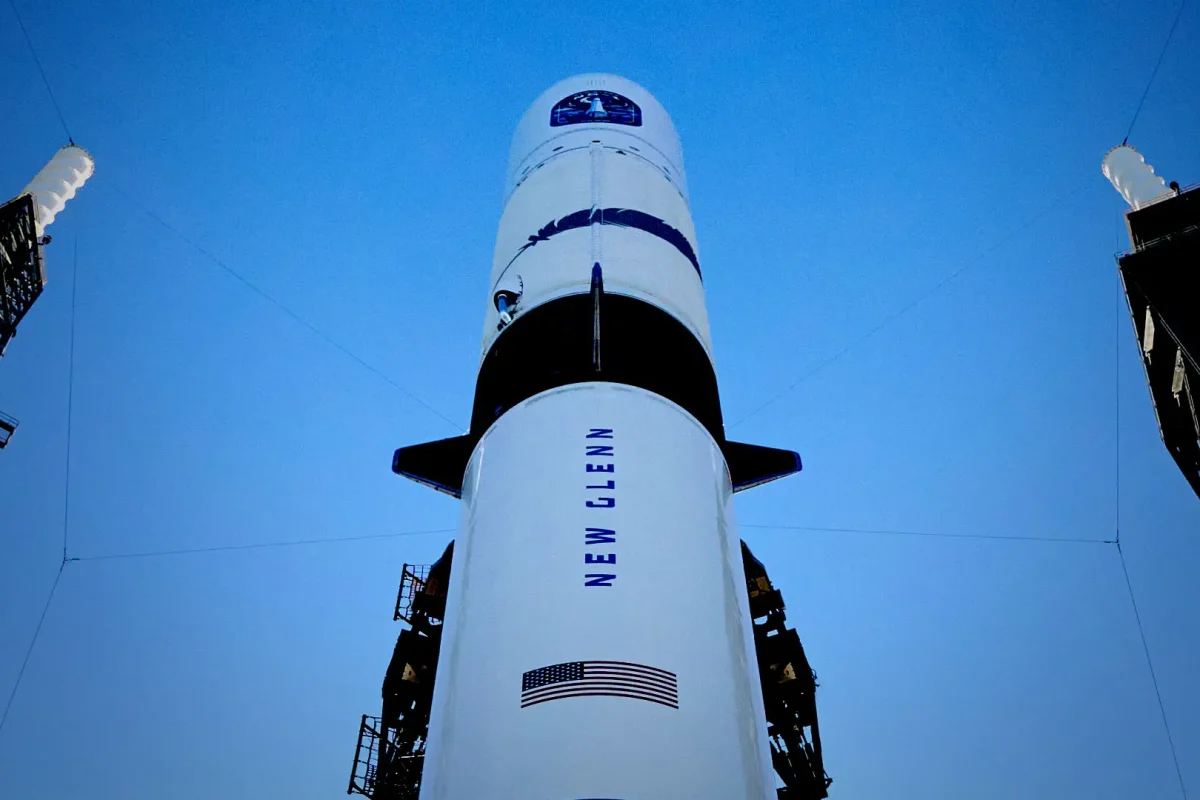 Τζεφ Μπέζος: Η Blue Origin ανέβαλε την εκτόξευση του γιγάντιου πυραύλου New Glenn