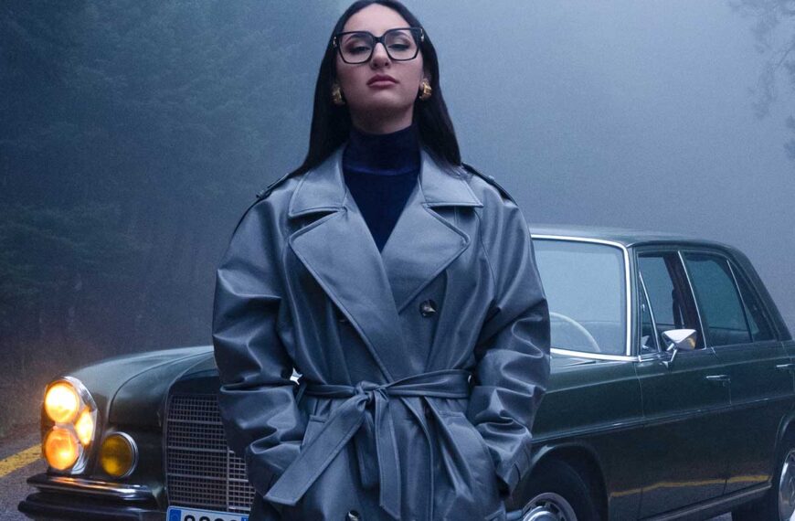 Klavdia: Ποια είναι η τραγουδίστρια που διεκδικεί την υποψηφιότητα για τη Eurovision 2025