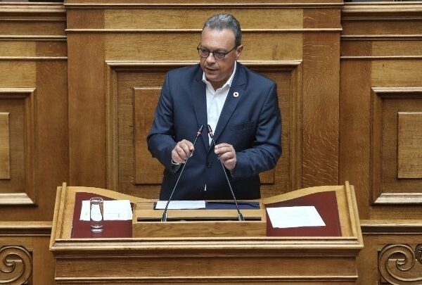 Φάμελλος σε Μητσοτάκη: Θα έρθετε να καταθέσετε στην προανακριτική για το «μπάζωμα»;