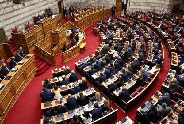 Κορυφώνεται στη Βουλή η πολιτική αντιπαράθεση για το σκάνδαλο του&hellip;