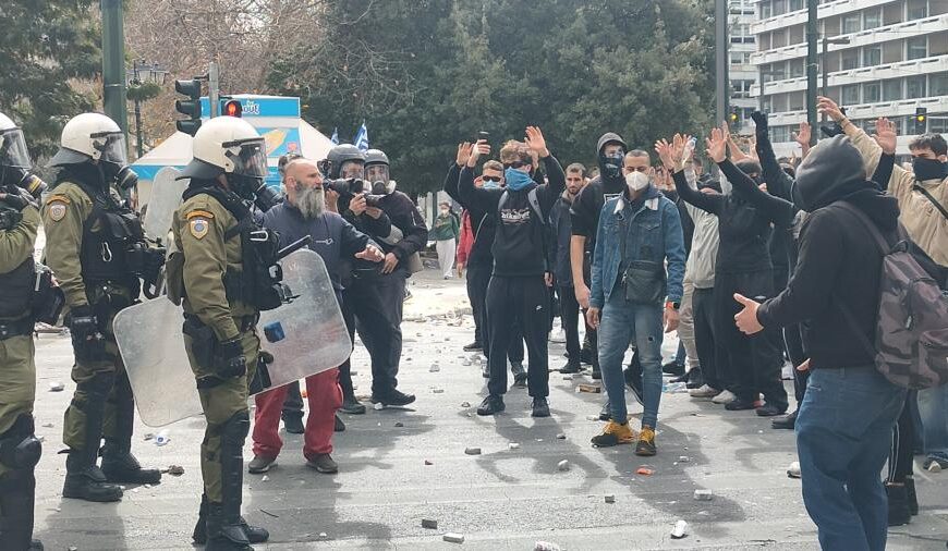 Σύνταγμα – Τέμπη: Ο κόσμος επέστρεψε στην πλατεία…