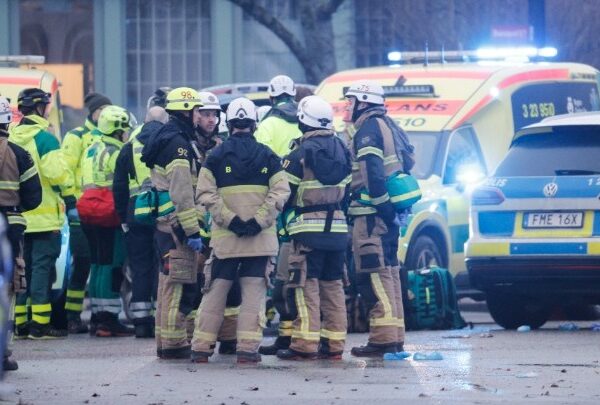 Σουηδία: Τουλάχιστον 10 νεκροί μετά από αιματηρή επίθεση ενόπλου σε&hellip;