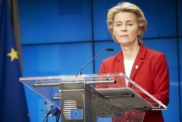 Ούρσουλα φον ντερ Λάιεν: Η ασφάλεια της Ευρώπης βρίσκεται σε σημείο καμπής