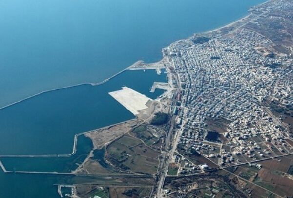 Τραμπ και Χέγκσεθ διαψεύδουν ότι οι ΗΠΑ ετοιμάζονται να αποχωρήσουν από τη&hellip;