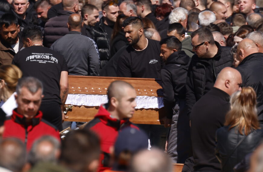 Βόρεια Μακεδονία: Το Κότσανι κηδεύει σήμερα τους νεκρούς της τραγωδίας στο νυχτερινό κέντρο