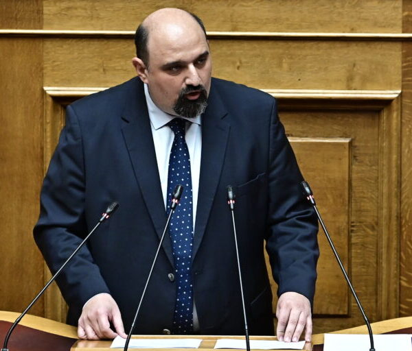 Προανακριτική για Χρ. Τριαντόπουλο: Τα κόμματα καταθέτουν τα πορίσματά τους